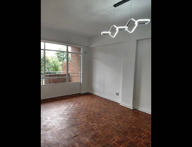 1 BEDROOM APARTMENT FOR SALE IN EMMARENTIA